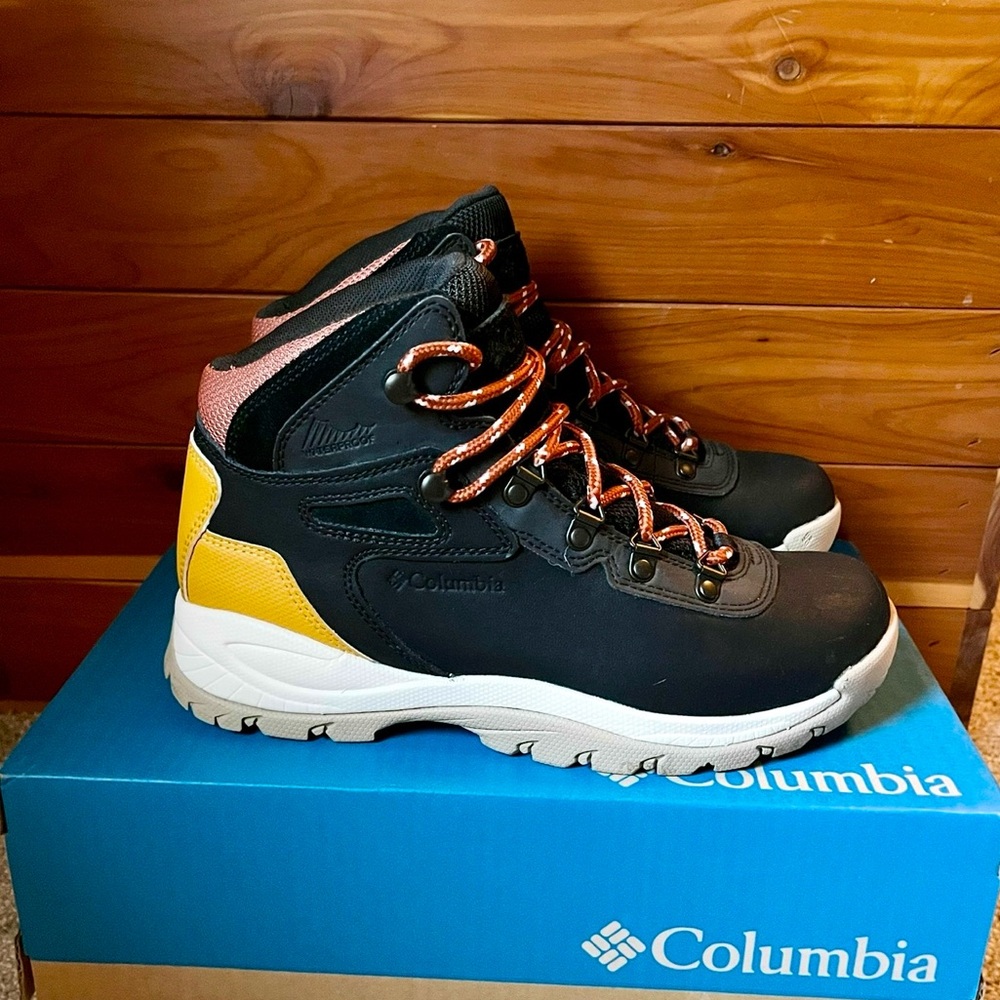 Columbia Women's Newton Ridge Plus Waterproof Hiking Boot